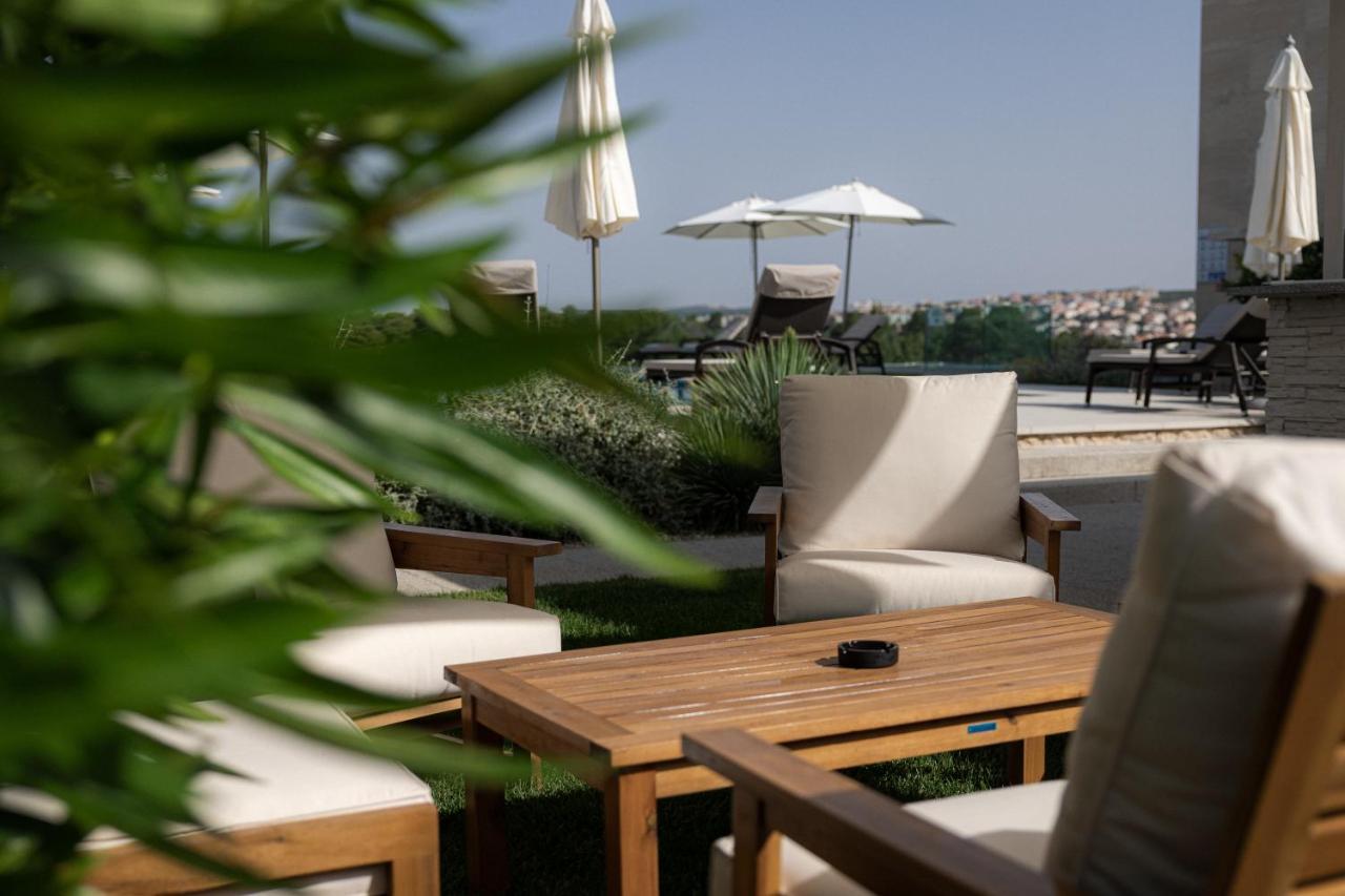 נובליה Aparthotel Joel מראה חיצוני תמונה