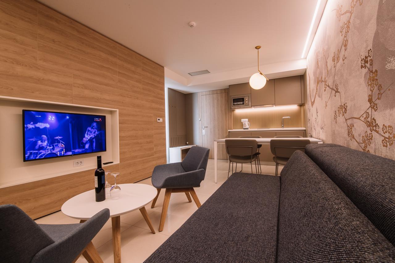 נובליה Aparthotel Joel מראה חיצוני תמונה